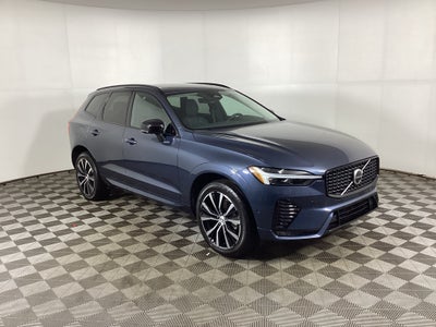 2024 Volvo XC60 Plus Dark Theme