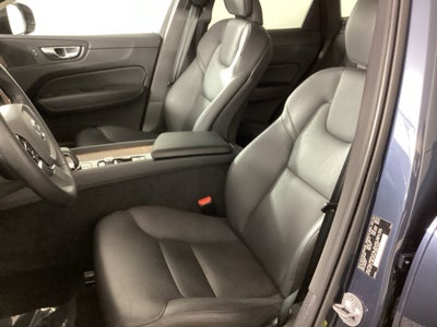 2024 Volvo XC60 Plus Dark Theme