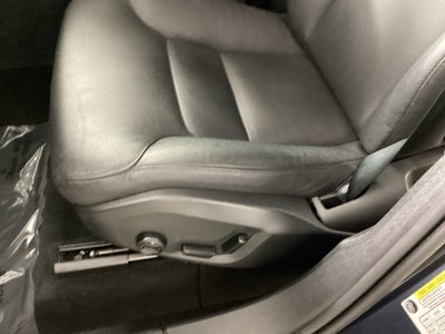 2024 Volvo XC60 Plus Dark Theme