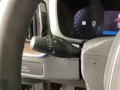 2024 Volvo XC60 Plus Dark Theme