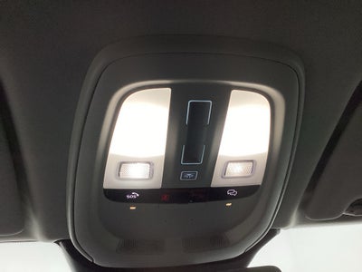 2024 Volvo XC60 Plus Dark Theme