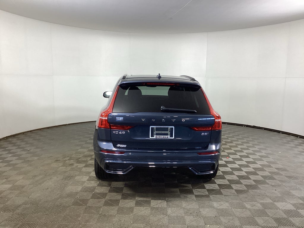 2024 Volvo XC60 Plus Dark Theme