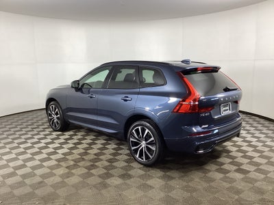 2024 Volvo XC60 Plus Dark Theme