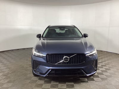 2024 Volvo XC60 Plus Dark Theme