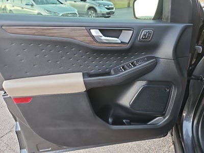 2020 Ford Escape Titanium Hybrid