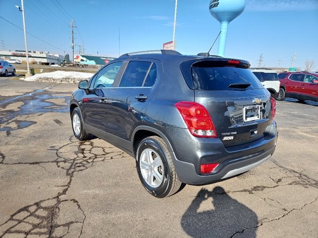 Used 2018 Chevrolet Trax LT with VIN 3GNCJPSB5JL293388 for sale in Grandville, MI