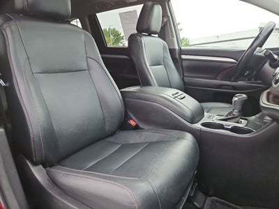 2017 Toyota Highlander Base