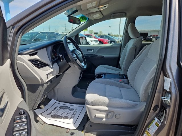 2017 Toyota Sienna Base