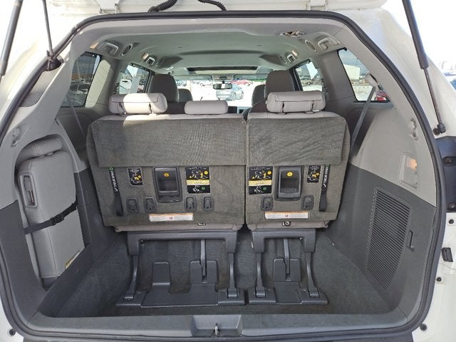 2016 Toyota Sienna Base