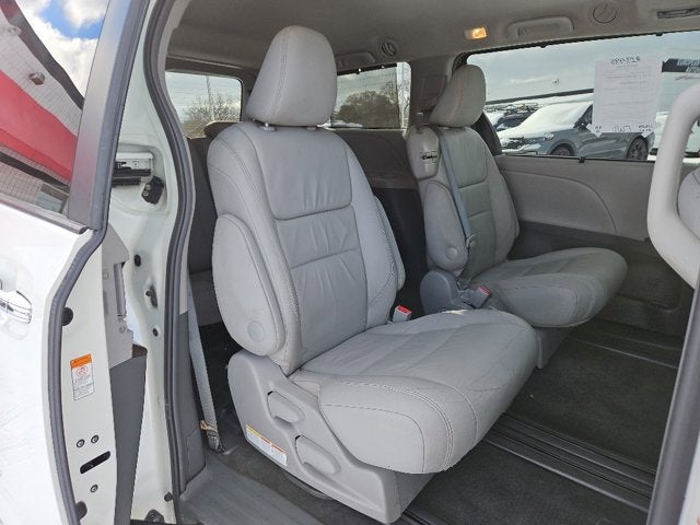 2016 Toyota Sienna Base