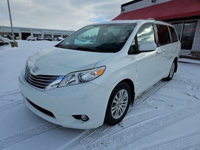 2016 Toyota Sienna Base