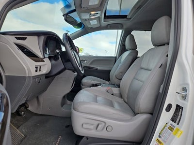 2016 Toyota Sienna Base