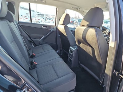 2017 Volkswagen TIGUAN Base