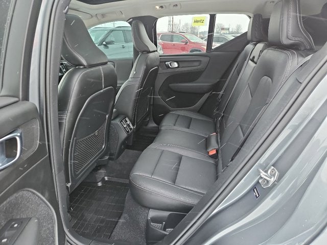 2019 Volvo XC40 Momentum