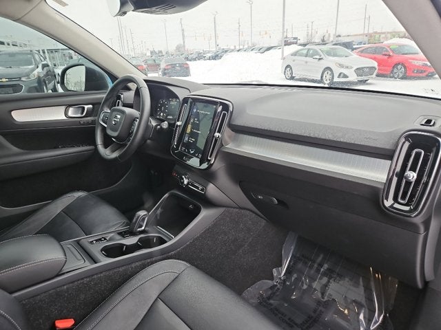 2019 Volvo XC40 Momentum