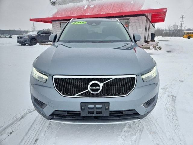 2019 Volvo XC40 Momentum