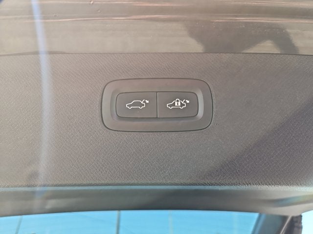 2018 Volvo XC90 Momentum