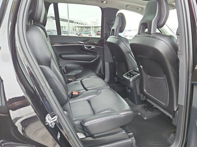 2017 Volvo XC90 Momentum